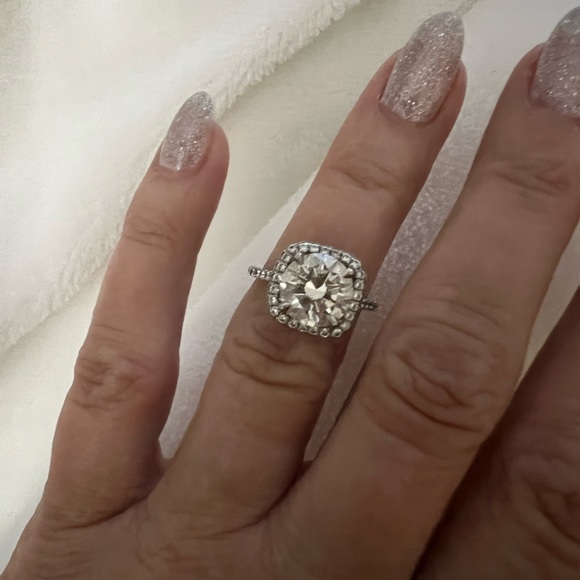 3.01 carat lab diamond in platinum diamond halo - Picture 2 of 5